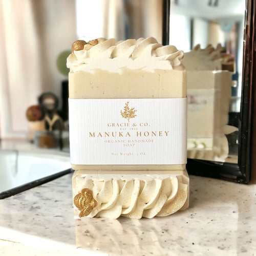 Manuka Honey, Oat & Coconut Milk Cleansing Bar